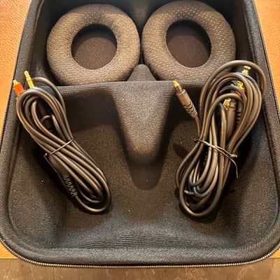 Shure SRH1540 Professional Closed Back Studio Headphones 2010s - Black image 5