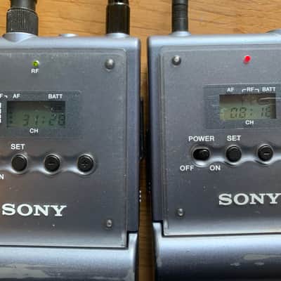 Sony UTX B1 & URX P1 Wireless Lavalier Microphone Transmitter & Receiver Set Light blue image 5