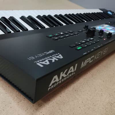 Akai Mpc Key 61 Standalone Synthesizer - Workstation image 8