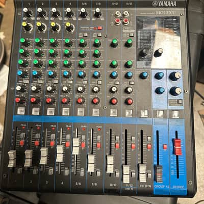 Yamaha MG12XU 12-Channel Analog Mixer 2016 - Present - Black image 1