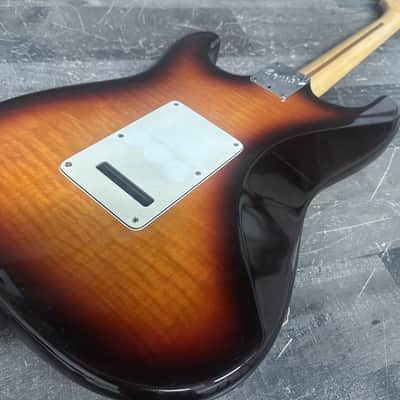 Fender Ultra Stratocaster 1997  Tobacco Burst image 16