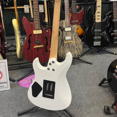Yamaha Pacifica Standard Plus - SHW image 4
