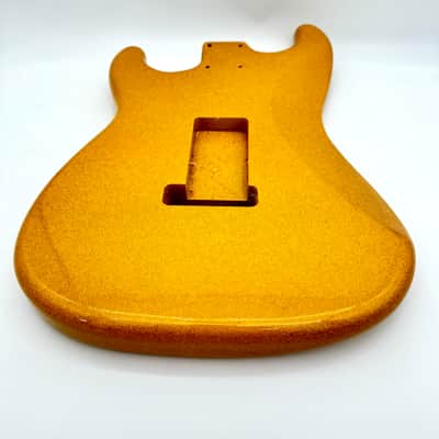 HooDoo Stratocaster Body Alder Sparkle Gold hsb6402 image 8