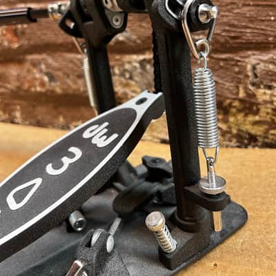 DW 3000 Series Double Bass Drum Pedal with Pearl Connecting Drive Shaft/Crossbar image 8