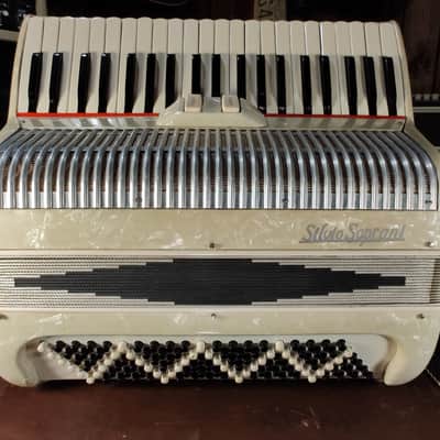 VINTAGE 1950'S SILVIO SOPRANI ACCORDION image 2