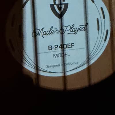 Guild B-240EF Fretless Acoustic Bass – Natural image 5