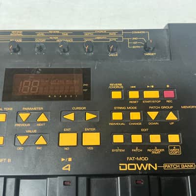 Roland GR-1 Guitar Synthesizer image 6