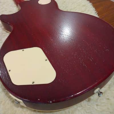 Epiphone 2010 Les Paul Traditional Pro Ltd Ed Cherry Burst w/Gibson Padded Bag image 7