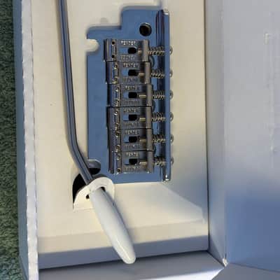Fender 0075091049 2008-present - Chrome image 7