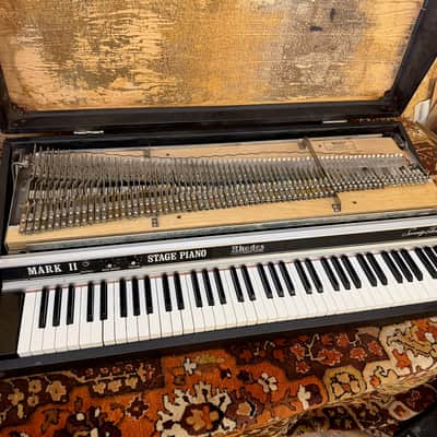 Vintage 1981 Fender Rhodes Mark Two MKII Stage 73 Electric Piano w/ Legs & Pedal image 7