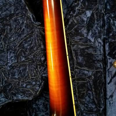 Larrivee A-33 Mandolin Unknown Sunburst image 7