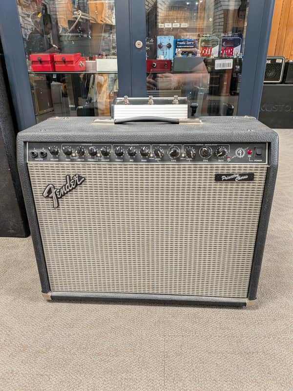 Fender PR424 Princeton Chorus DSP 2x10" 25w Guitar Amp Combo Amp (Used) image 1