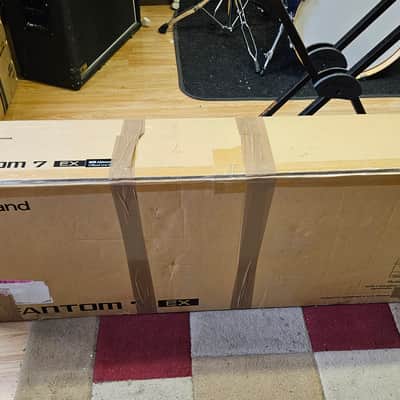 Roland Fantom 7EX 76-Key Workstation, Roland B-Stock. Full 2 yr warranty. MINT image 11