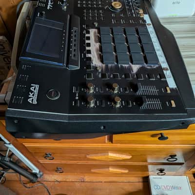 Akai MPC4000 Music Production Center 2002 - 2007 - White image 4