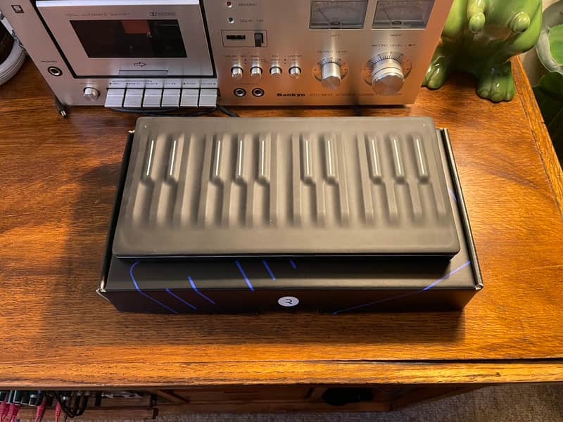ROLI Seaboard Block 24-Key Expressive MIDI Keyboard Controller 2010s - Black image 1