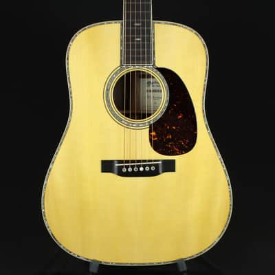 Martin D-45 Brazilian Limited Edition Adirondack Spruce / Brazilian Rosewood Dreadnought (2017 - 2018)