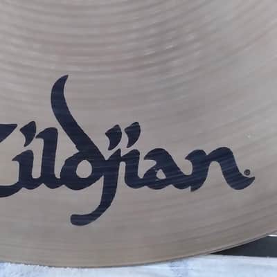 Zildjian 20" A Series Medium Ride Cymbal 1982 - 2012 - Traditional image 12