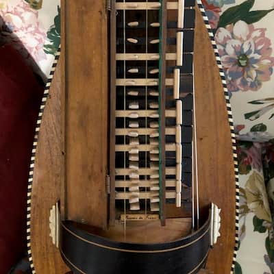 hurdy gurdy made by French maker Perreau 1742 hand made mid-18c - French polish image 2