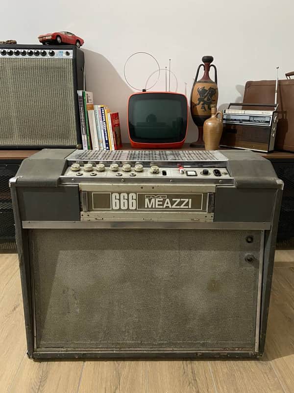 Meazzi 666 Amplifier & Tape Echo Unit - Vintage - For Parts/Repair - Not Working image 1