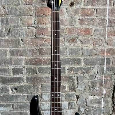 Used Washburn Force 40 Bass image 4