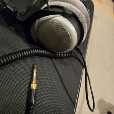 Beyerdynamic DT-880 Pro Studio Headphones 2010s - Black/Silver image 2