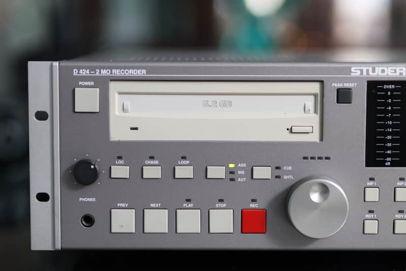 Studer D424-2 MO Recorder image 1