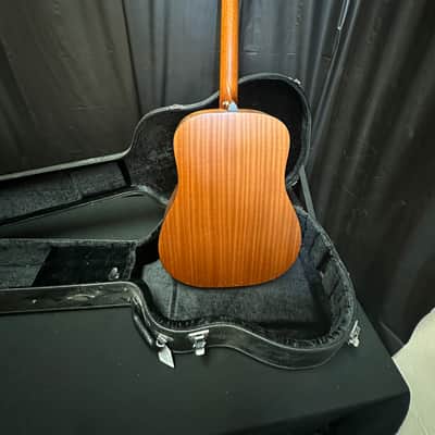 Taylor 210 Acoustic Guitar W/OHSC image 7
