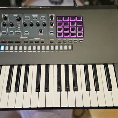 Roland Fantom 7EX 76-Key Workstation, Roland B-Stock. Full 2 yr warranty. MINT image 4