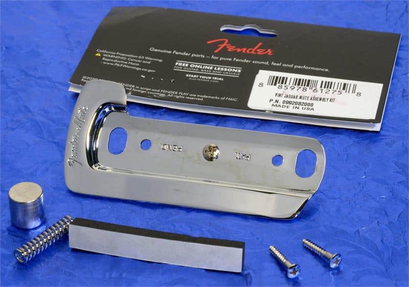 Fender Jaguar Mute Assembly With Rubber, Screws, Plunger & Spring Kit, 0992082000 image 1