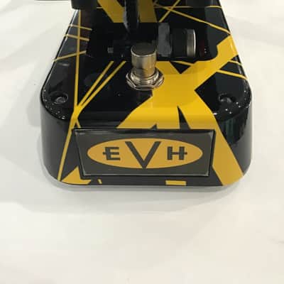 Dunlop EVH SIGNATURE WAH CRY BABY PEDAL LATE  - BLACK/YELLOW image 5