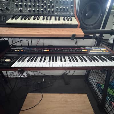 Roland Juno-60 61-Key Polyphonic Synthesizer 1982 - 1984 - Black