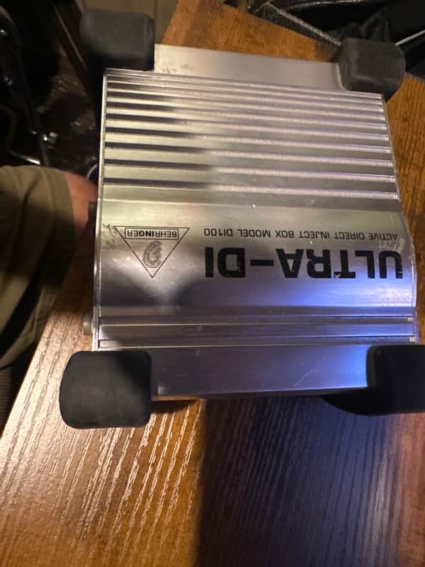 Behringer Ultra-DI DI100 Active Direct Box