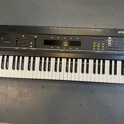 Ensoniq ESQ-1 Wave Synthesizer 1986 - Black