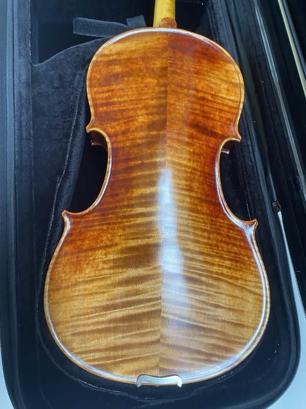 Mint Open Box Krutz 400 Series Step-Up 16" Viola, model A640; with Case, Bow, Rosin image 1