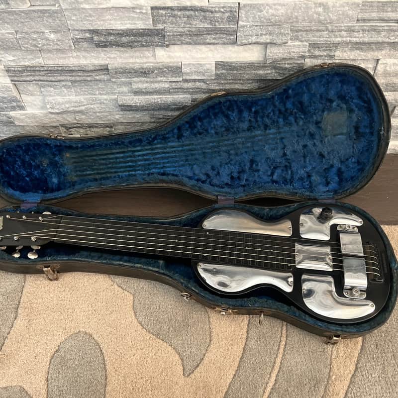 1935 Rickenbacker Model B Bakelite