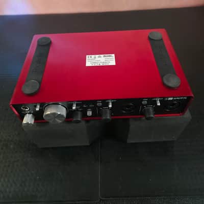 Focusrite Scarlett 2i4 2nd Gen USB Audio Interface 2016 - 2018 - Red / Black image 9