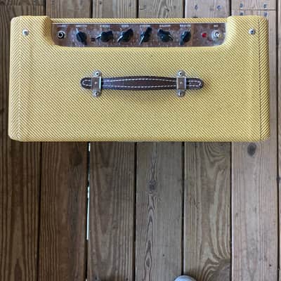 Fender Blues Junior Lacquered Tweed 15-Watt 1x12" Guitar Combo 2016 - Present - Lacquered Tweed image 2
