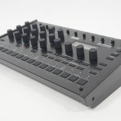 KORG drumlogue Hybrid Drum Machine Analog / Digital Synthesis, Sampler, Sequencer, Effects MINT image 7