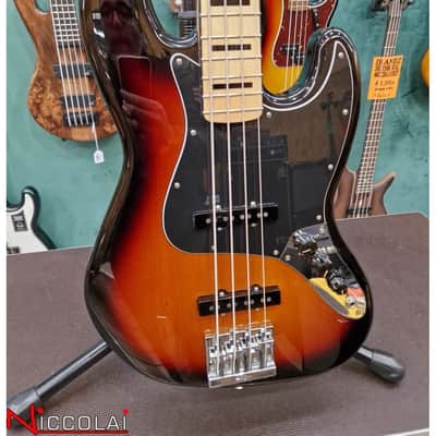 Fender Geddy Lee Jazz Bass, Maple Fingerboard, 3-Color Sunburst Demo image 1