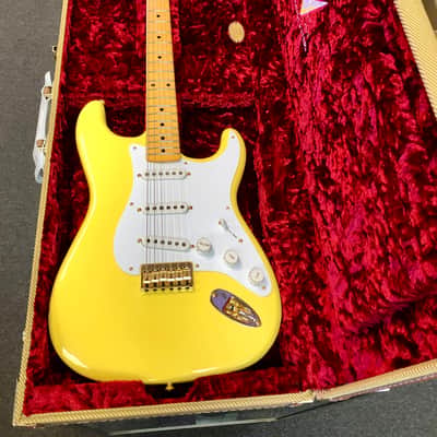 Fender Custom Shop Limited Edition 1954 Hardtail Stratocaster® DLX Closet Classic, 1-Piece Quartersawn Maple Neck Fingerboard - Faded Aged Canary Yellow image 2