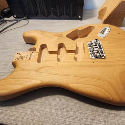 Warmoth Stratocaster Body and Gotoh bridge image 2