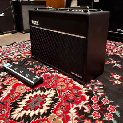 Vox Valvetronix VT120+ 120-Watt 2x12 Modeling Guitar Combo - used image 2