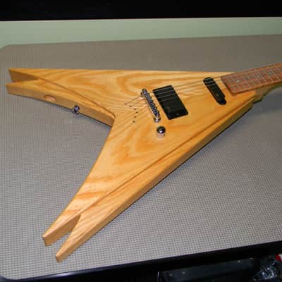 Jackson USA Custom Shop "Vinnie Vincent Style" 4 Winged King Flying V Natural image 9