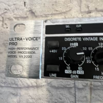 Behringer VX2000 Ultra Voice Pro Rack Preamp image 3