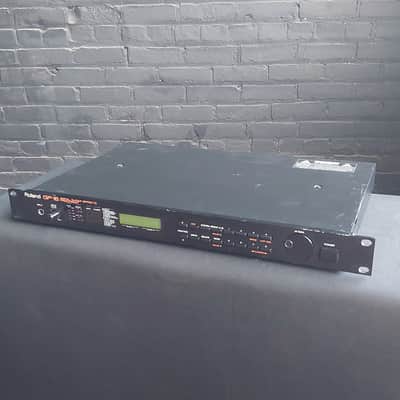 Roland GP-16 Digital Guitar Effects Processor