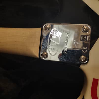 2014 EVH/Fender Striped Series "Circles/See Ya Later" 1st Run Eddie Van Halen UNCHAINED Gloss Finish- w/Gator Case image 11