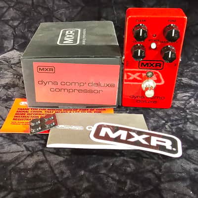 MXR M228 Dyna Comp Deluxe Compressor Pedal With Power Supply image 1