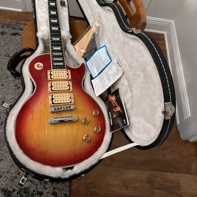 2007 Gibson Les Paul Custom Classic w/ 3 Pickups Guitar of the Week #42 - Heritage Cherry Sunburst | USA Limited Edition 400 Made image 2