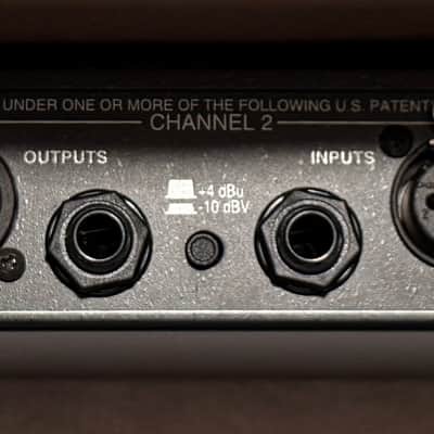 dbx 166XL Stereo Compressor / Limiter / Gate image 3