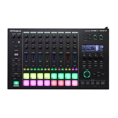 Roland MC-707 Groovebox